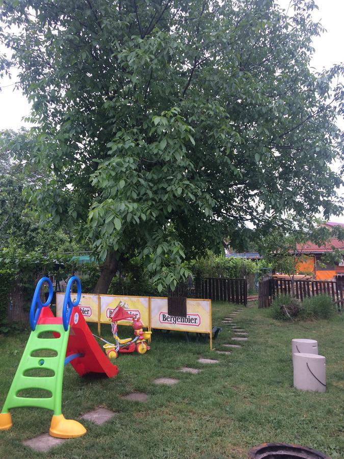 Hostel Casa Roz Kluż-Napoka Zewnętrze zdjęcie